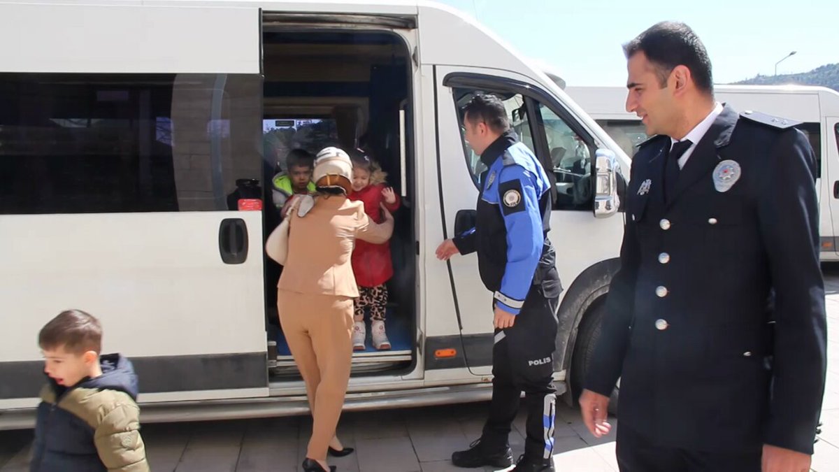 Türk Polis Teşkilatı'nın Kuruluş Yıl Dönümü Minik Öğrenciler Tarafından Kutlandı
