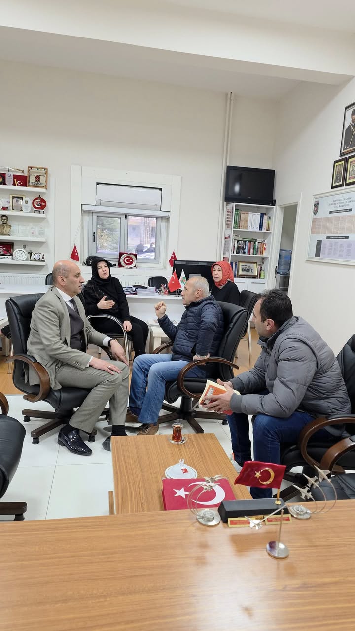 Afyonkarahisar'a Emekli Hava Pilot Tümgeneral Özgür Büyüköztürk Ziyareti