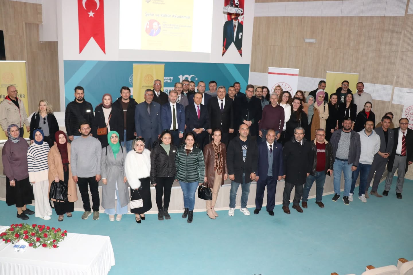 Afyonkarahisar'da Öğretmenler, AKÜ Rektörüyle Buluştu