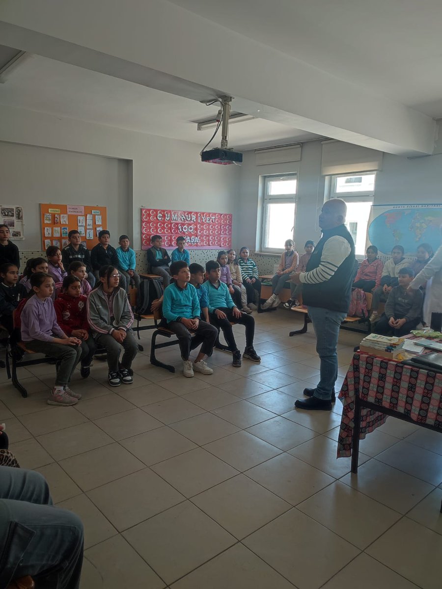 Afyonkarahisar'da Okulda Afet Farkındalık Eğitimi ve Tatbikat