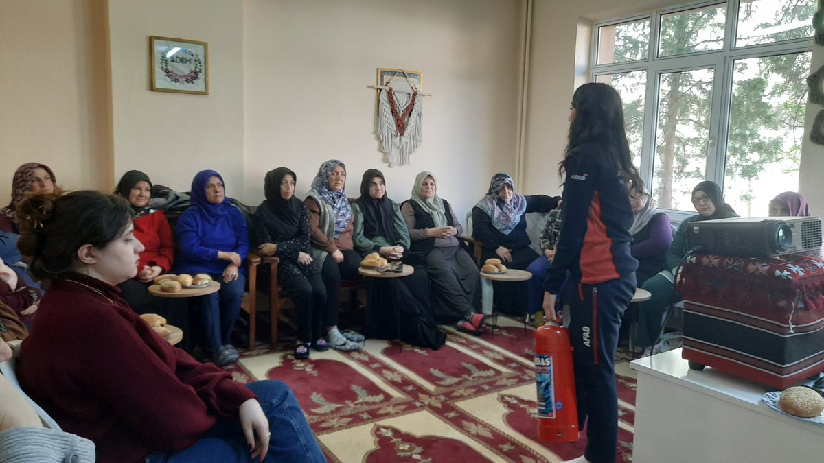 Afyonkarahisar'da AFAD Tarafından Afet ve Yangın Bilinci Eğitimi Verildi