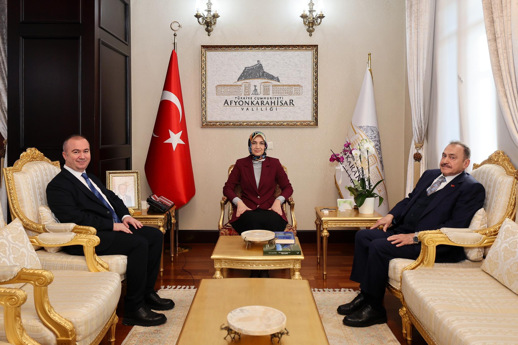 Afyonkarahisar Valisi Yiğitbaşı, Eski Bakan Eroğlu ve İş İnsanı Uluçay'ı Kabul Etti
