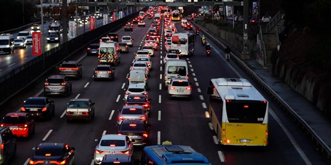 Türkiye'de Trafiğe Kayıtlı Araç Sayısı Mart Ayında Artış Gösterdi