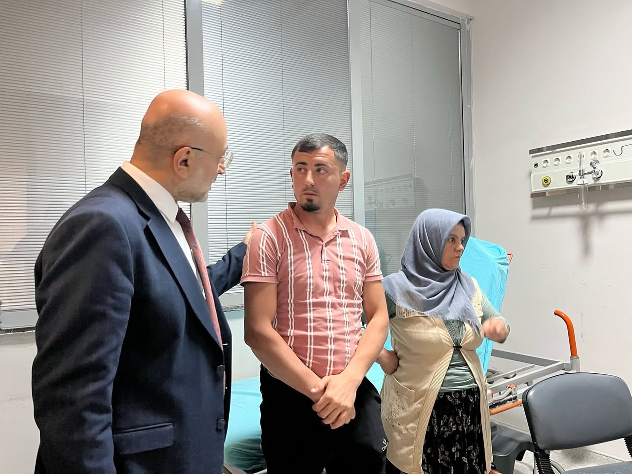 Afyon'da Trafik Kazası Geçiren Yaralılar Ziyaret Edildi