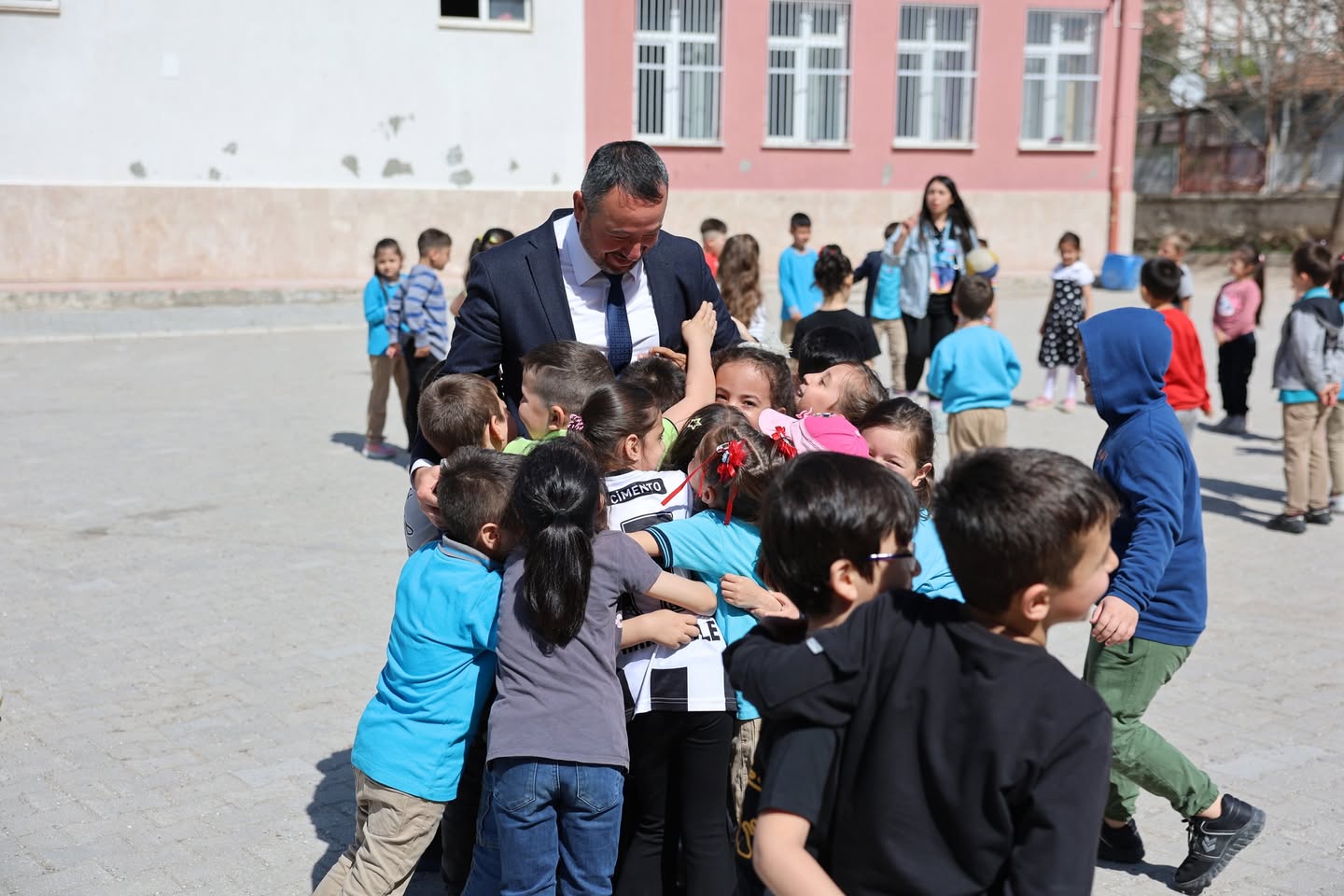 Sandıklı'da Spor Şenliği Öğrencileri Coşturdu