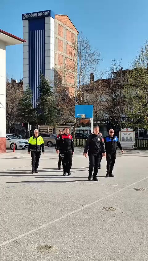 Afyonkarahisar'da Özel Eğitim Öğrencileri Kahvaltı Davetiyle Gönülleri Isıttı
