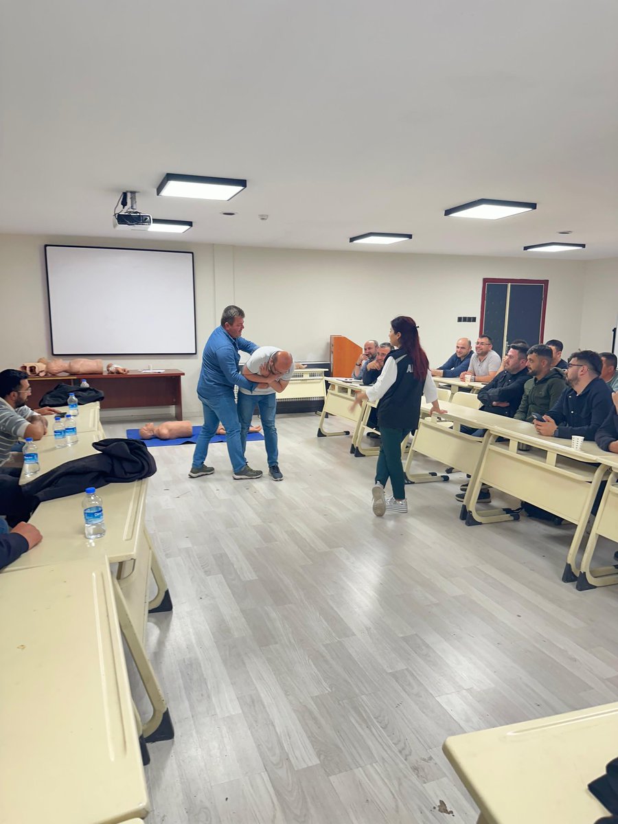 Afyonkarahisar'da İl Özel İdaresi Personeline Temel İlk Yardım Eğitimi Verildi