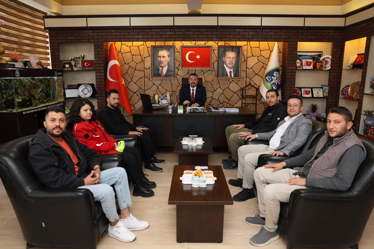 Sandıklı Arama Kurtarma Ekibi, Belediye Başkanını Ziyaret Etti