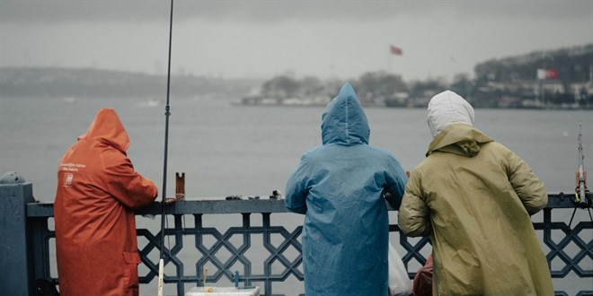 Türkiye'de Yağışlı Hava Devam Ediyor: Meteoroloji Uyardı