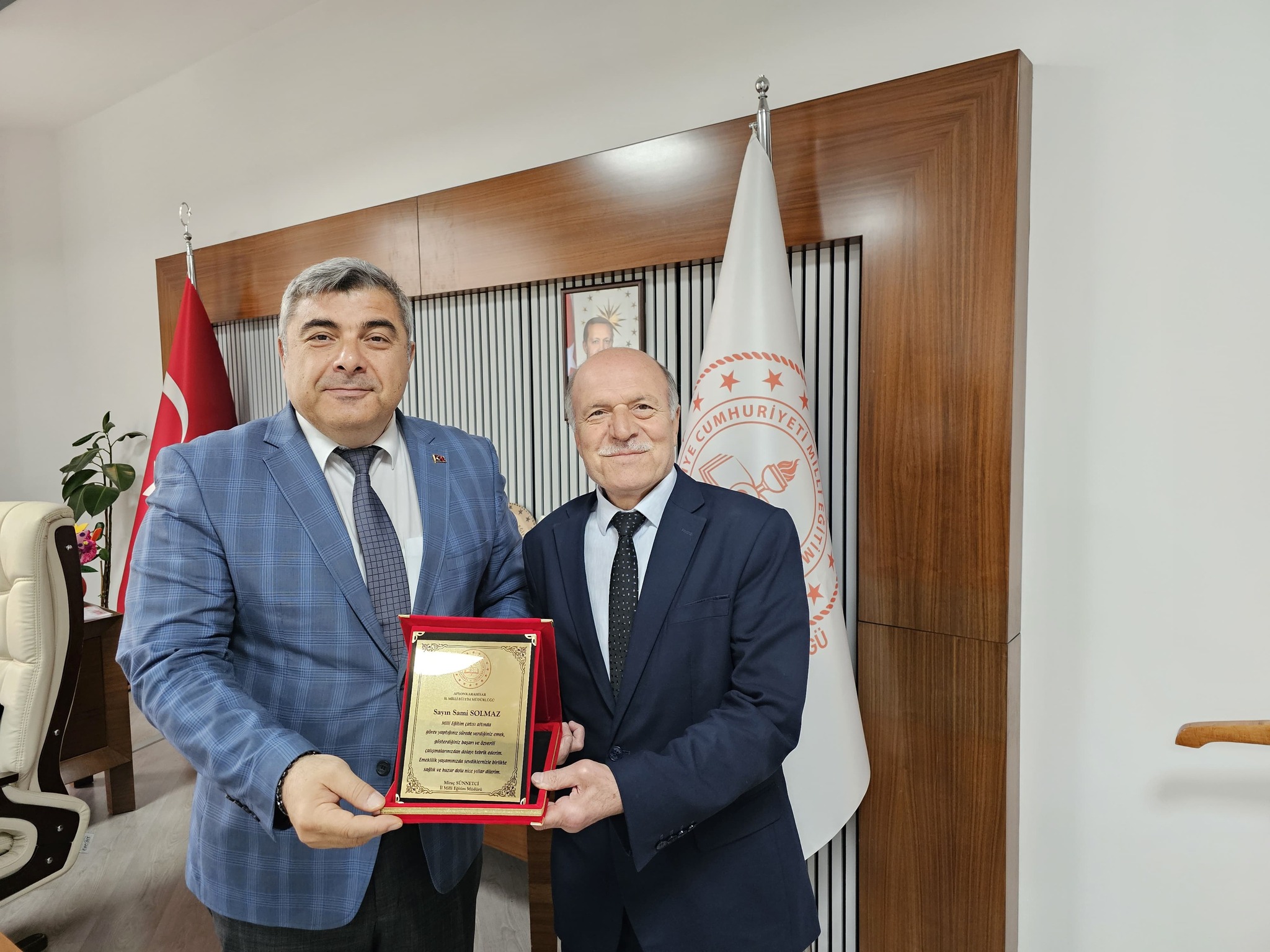 Emekliye Veda: Afyonkarahisar'da Sami Solmaz'a Veda