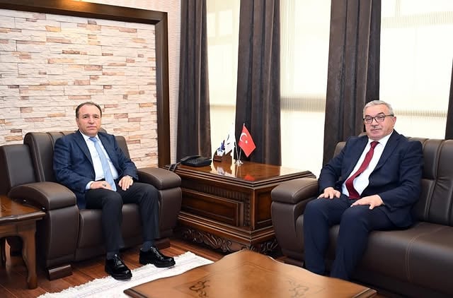 Şuhut Belediye Başkanı, AKÜ Rektörünü Ziyaret Etti: İş Birliği Olanakları Değerlendirildi