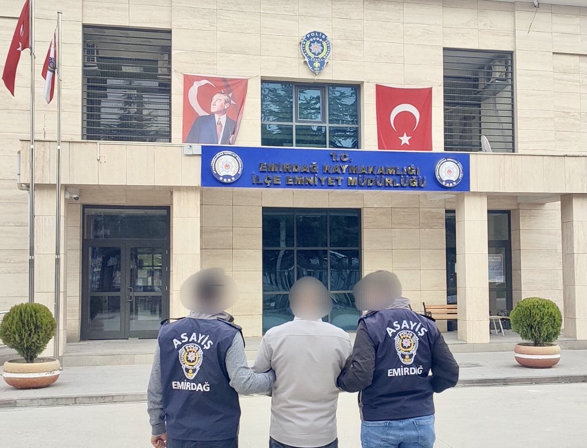 Hırsızlık ve Direnç Suçlarından Kaçak Yakalandı