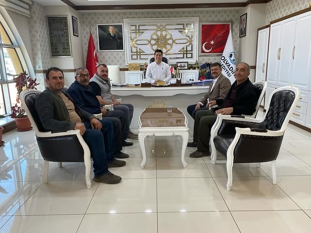 Bolvadin Sebzeciler Derneği, Yeni Başkanıyla Belediye Başkanı AYNACI'yı Ziyaret Etti