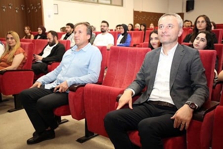Afyon Kocatepe Üniversitesi İİBF'de Kariyer Meslekleri Tanıtımı Etkinliği Düzenlendi