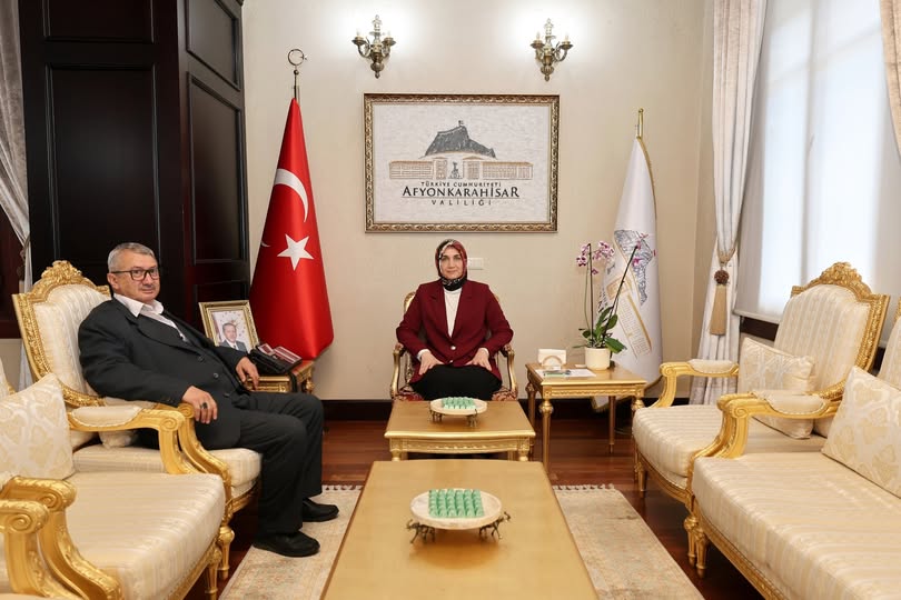 Vali Güran Yiğitbaşı, Şehit Yasin Çubuk'un Babasıyla Bir Araya Geldi