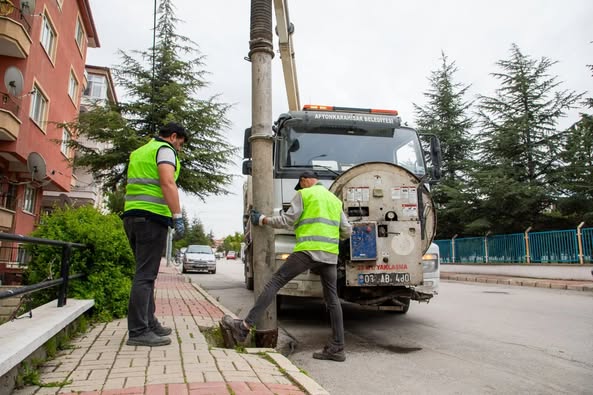 Afyonkarahisar'da Altyapı Çalışmaları Hızlandırıldı: Yağmur Suyuna Karşı Önlemler Artırılıyor