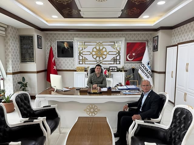 Güneyköy Muhtarı, Bolvadin Belediye Başkanı Aynacı'yı Ziyaret Etti