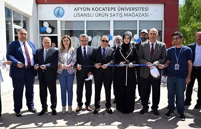 Afyon Kocatepe Üniversitesi'nde Yeni Mağaza: AKÜ STORE Açıldı