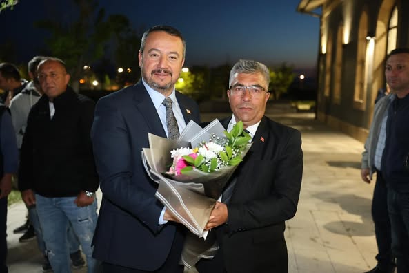 Sandıklı'da Vatandaşlarla İstişare Toplantısı: Sazak Mahallesi'nin İhtiyaçları Değerlendirildi