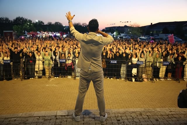 AKÜFest'te DJ Performansı: Doğukan Alsay Coşkuyu Artırdı