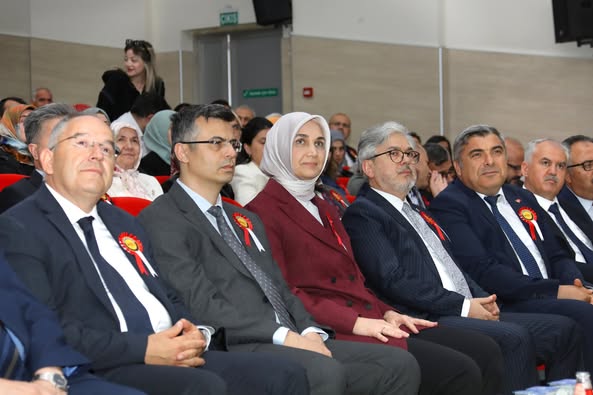 Afyonkarahisar'da Öğretmen Akademileri Kapanış Programı Düzenlendi