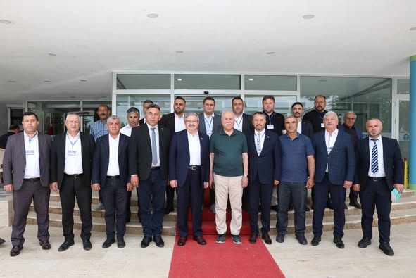 Sandıklı'da Belediye Başkanları Eğitim ve İstişare Kampı Devam Ediyor