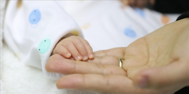 Türkiye'de Doğum Oranları Rekor Düşüş Yaşadı: TÜİK Verileriyle Doğurganlık Hızındaki Azalma