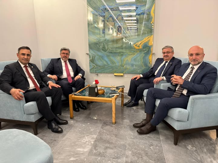 AK Parti Milletvekilleri, İl Başkanı Şahin'i TBMM'de Ağırladı