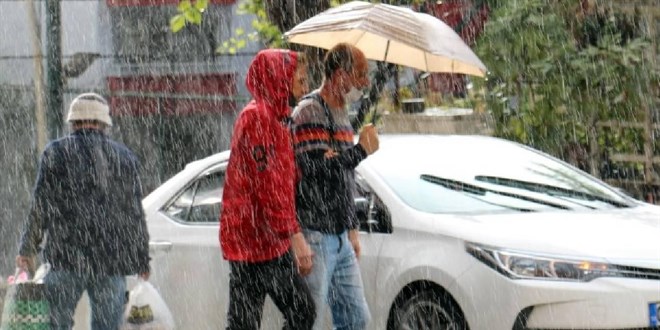 Hafta Sonu Hava Durumu: Yağışlı Hava Etkili Olacak