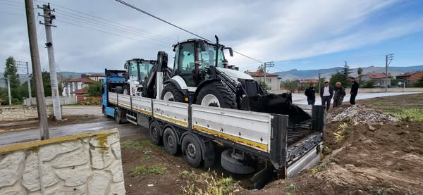 Afyonkarahisar Kasabasına Ücretsiz Kepçe Kazandırıldı