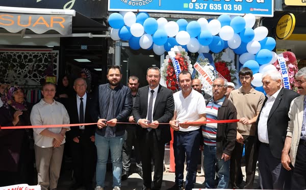 Sandıklı'da Yeni İşletme Açıldı: Başkan Öztaş Açılışa Katıldı