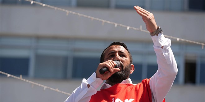 İzmir'de Grev Kararı Sonrası DİSK Yöneticisinin Akrabaları İddiası