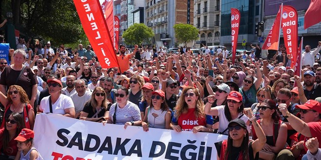 İzmir Belediyesi İşçileri Grevden Çekildi: 7 Günlük Eylem Sona Erdi