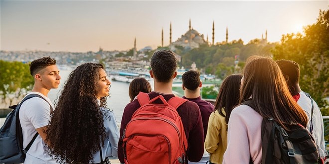 Türkiye'de Genç İşsizlik ve Eğitim Dışı Kalma Oranı Yüksek Seviyede