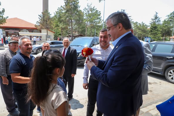 AK Parti Milletvekili Yurdunuseven, Bayat'ta Bayram Coşkusu Yaşadı