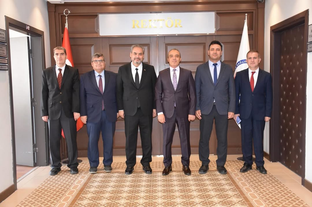 Afyonkarahisar Sağlık Bilimleri Üniversitesi Rektörü'nden İl Emniyet Müdürü'ne Nezaket Ziyareti