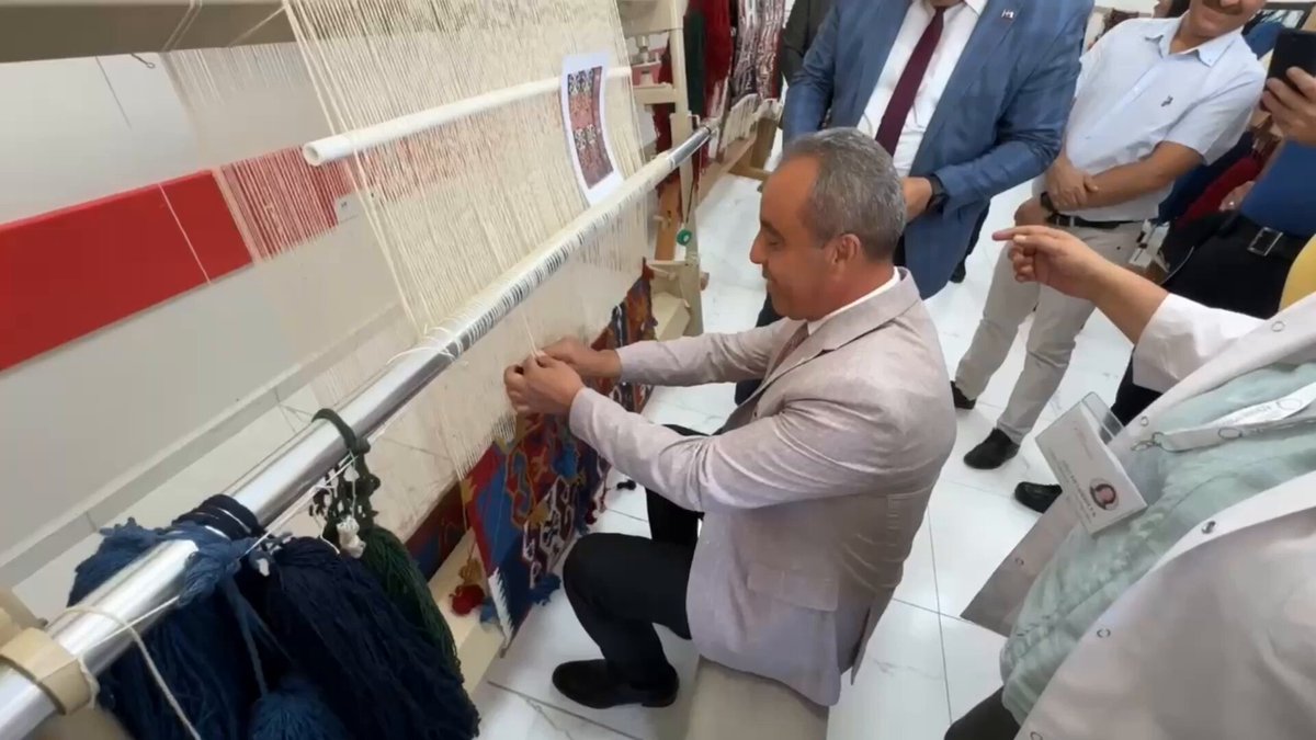 Afyonkarahisar'da Kültürel Miras İçin Örülen Kilim Tamamlandı