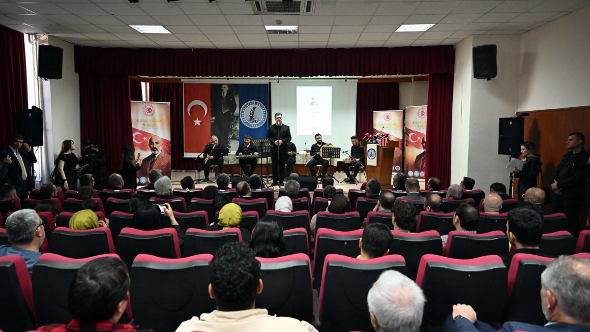 AKÜ, “4 Şehir 4 Mekân 4 Akif” Sempozyumu’nun Üçüncü Oturumuna Ev Sahipliği Yaptı