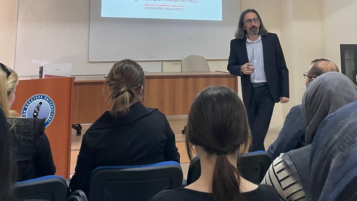 Bayat MYO’da “Beden Dili ve Etkili İletişim” Anlatıldı