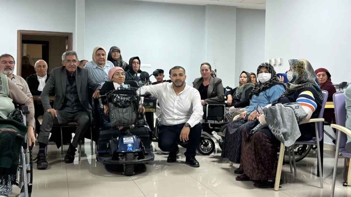 Afyonkarahisar'da Fizik Tedavi Hastalarına Moral ve Motivasyon Gecesi