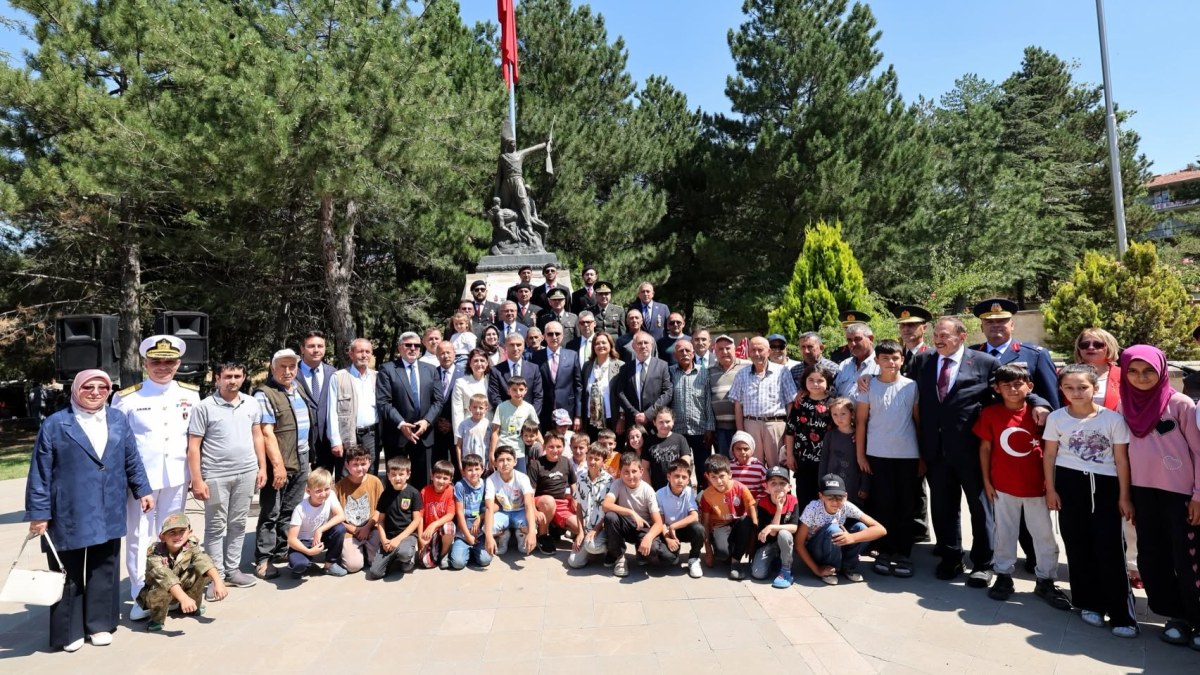 Yüzbaşı Agâh Efendi Şehitliği’nde Aziz Şehitlerimiz Anıldı