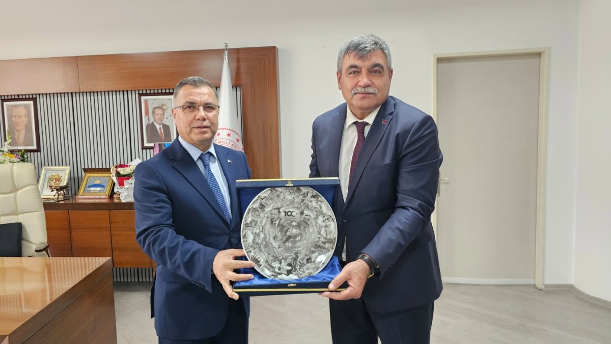 Metin Tayarer’den İsmail Altınkaynak’a Hayırlı Olsun Ziyareti