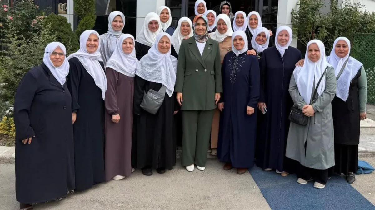 Bakan Yardımcısı Yiğitbaşı, Afyonkarahisar’ın 'Ak Yaşmaklıları' ile Buluştu