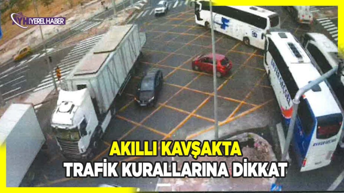 Akıllı Kavşakta Trafik Kurallarına Dikkat