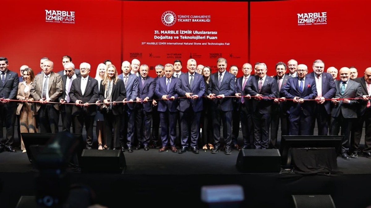 Ticaret Bakanı Ömer Bolat, İzmir'de Fuar Açılışına Katıldı