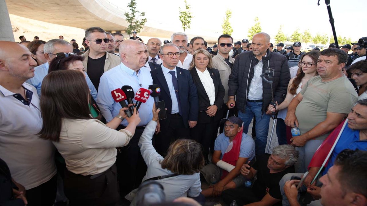 Özdağ; ‘Pkk'lılara gösterdiğiniz şefkati bu insanlara göstermeyecek misiniz?’