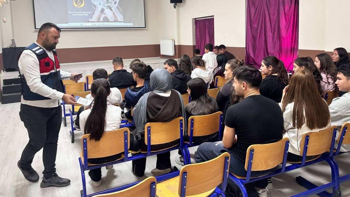 Dinar’da Lise Öğrencilerine Siber Güvenlik Eğitimi