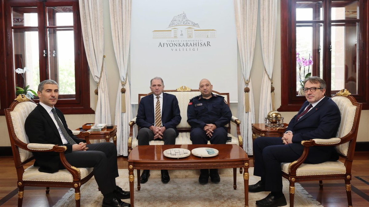Vali Aktaş'a, eski mesai arkadaşlarından ziyaret