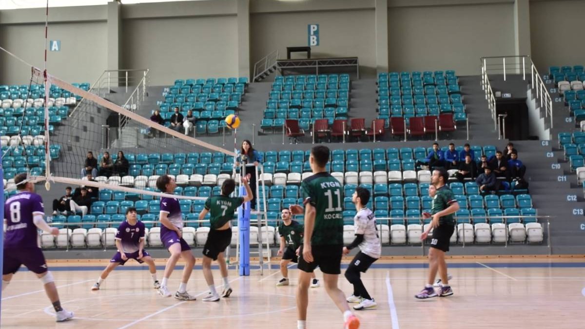 Afyon GSB Yurtları YURTLİG Voleybol ’da Ege Şampiyonu Oldu