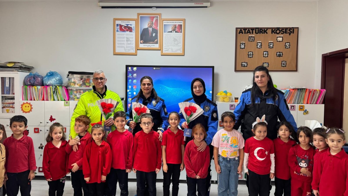 Afyonkarahisar’da Miniklere Polislik Eğitimi